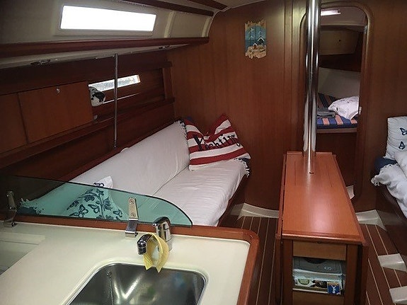 Dufour 325 Grand Large 11 of 12