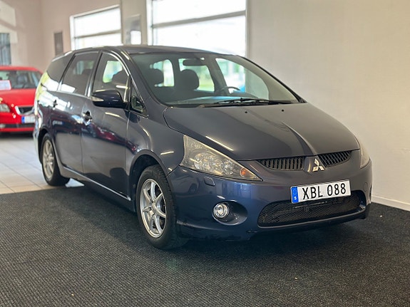 Mitsubishi Grandis 7 of 23