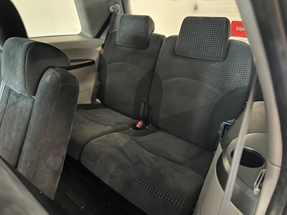 Mitsubishi Grandis 16 of 23