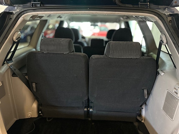 Mitsubishi Grandis 19 of 23
