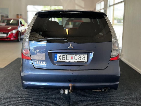 Mitsubishi Grandis 3 of 23