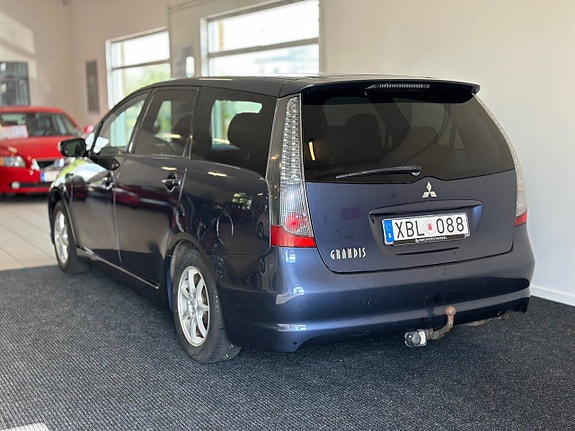 Mitsubishi Grandis 8 of 23