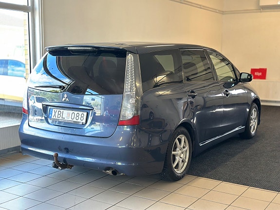 Mitsubishi Grandis 5 of 23