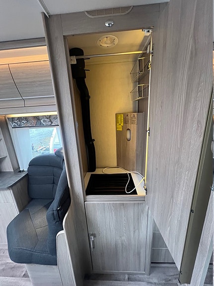 Kabe ROYAL 600 XL FK KS 11 of 18