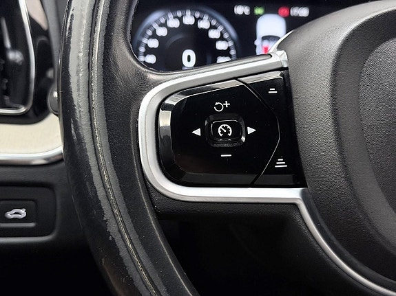 Volvo XC60 19 of 30