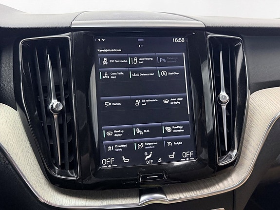 Volvo XC60 26 of 30