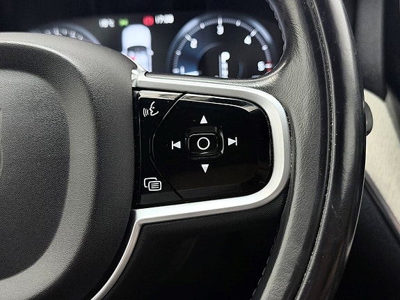 Volvo XC60 20 of 30