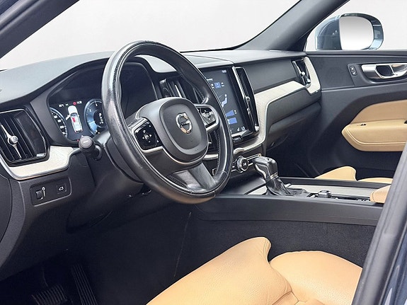 Volvo XC60 11 of 30