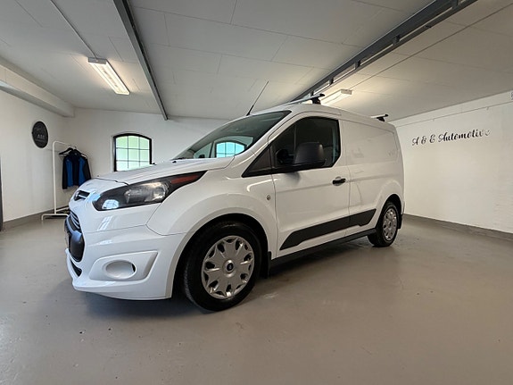 Ford Transit 3 of 5