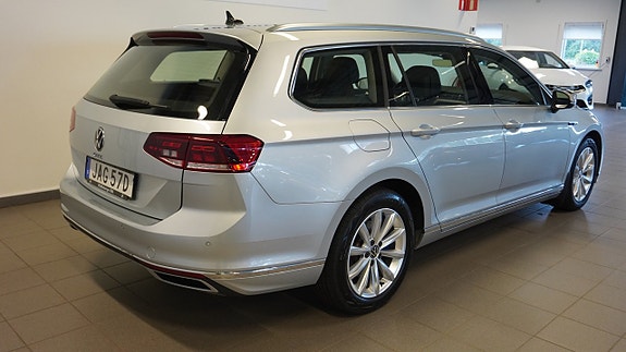 Volkswagen Passat 4 of 5