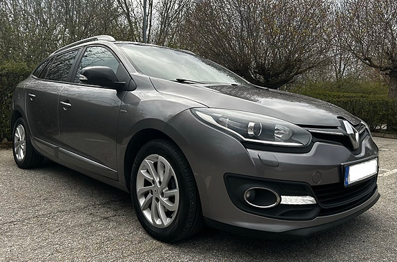 Renault Megane III 3 of 5