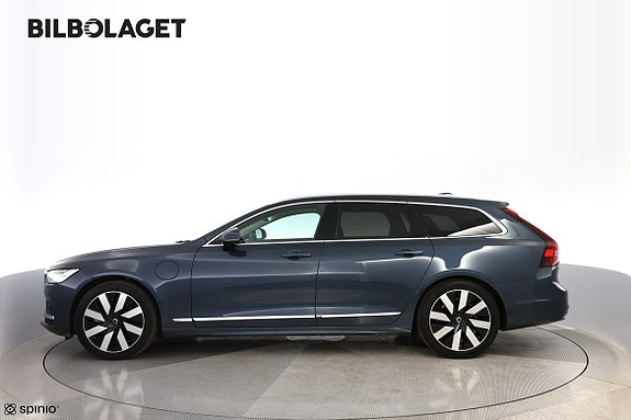 Volvo V90 2 of 17