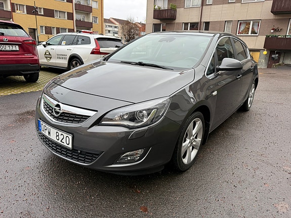 Opel Astra 2 of 5