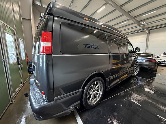 Chevrolet Express G1500 4 of 5