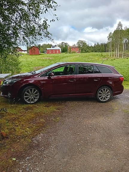 Toyota Avensis 3 of 5