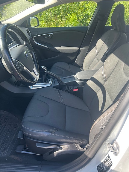 Volvo V40 Cross Country 5 of 5
