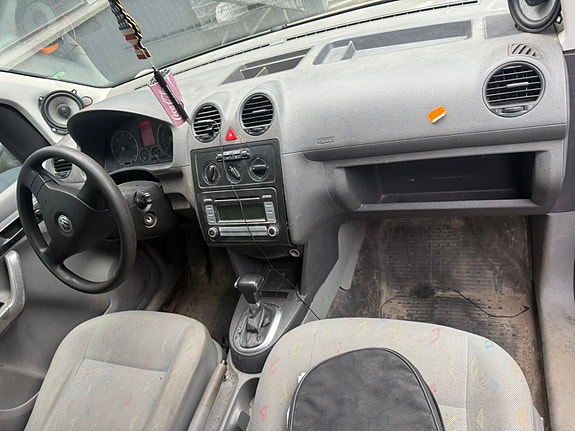 Volkswagen Caddy 3 of 3