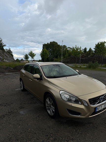Volvo V60 16 of 20