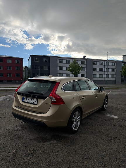 Volvo V60 18 of 20