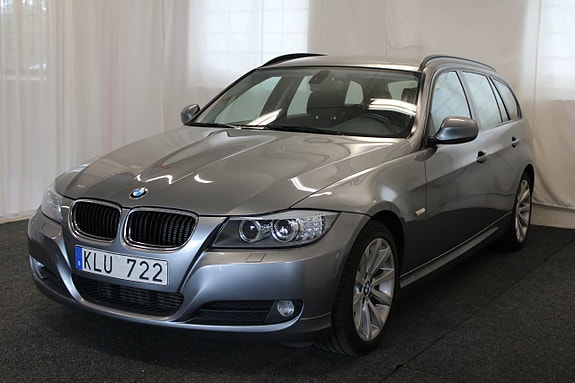BMW 320d 4 of 5