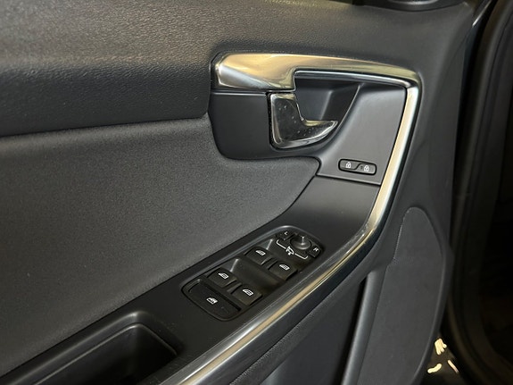 Volvo V60 12 of 17