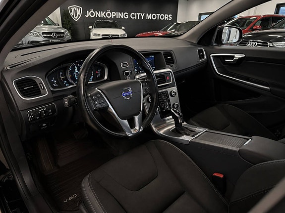 Volvo V60 8 of 17
