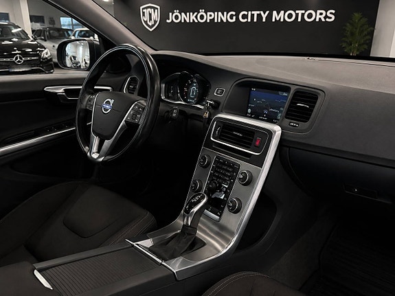 Volvo V60 9 of 17