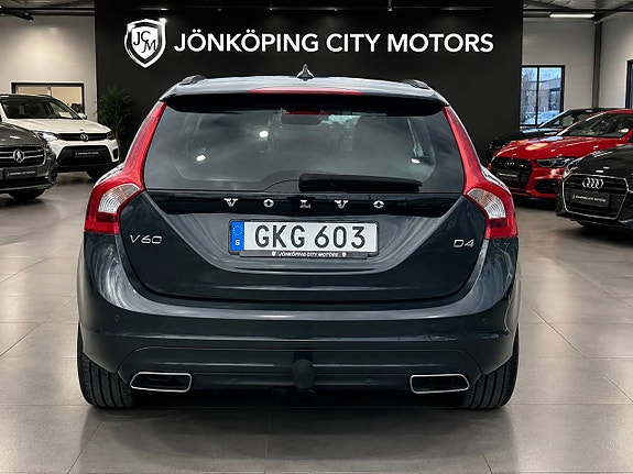 Volvo V60 6 of 17