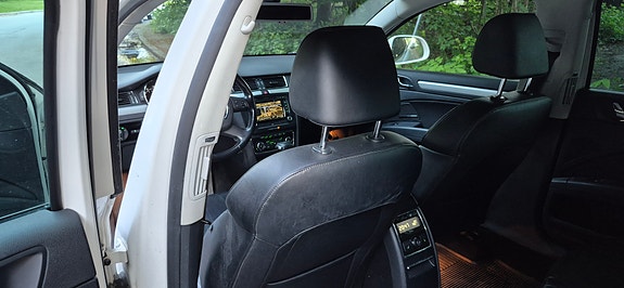 Skoda Superb 4 of 5