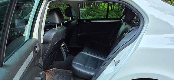 Skoda Superb 3 of 5