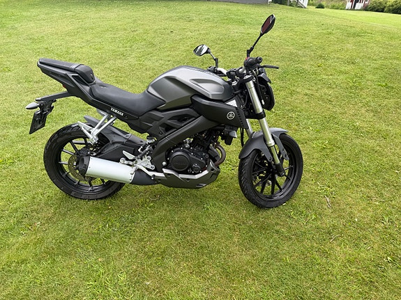 Yamaha MT-125 2 of 5