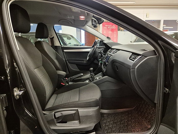 Skoda Octavia 12 of 23