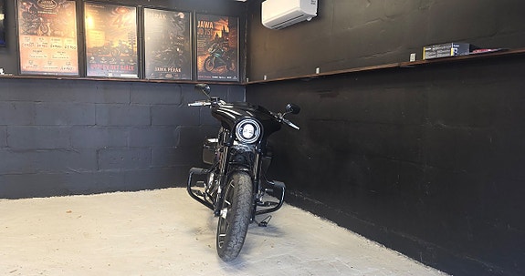Harley-Davidson Sport Glide FLSB 2 of 9