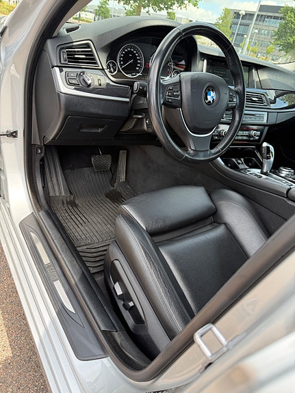 BMW 528i 8 of 10