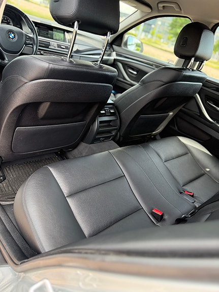 BMW 528i 9 of 10
