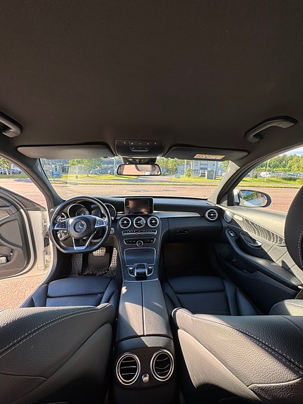 Mercedes-Benz C220 9 of 12