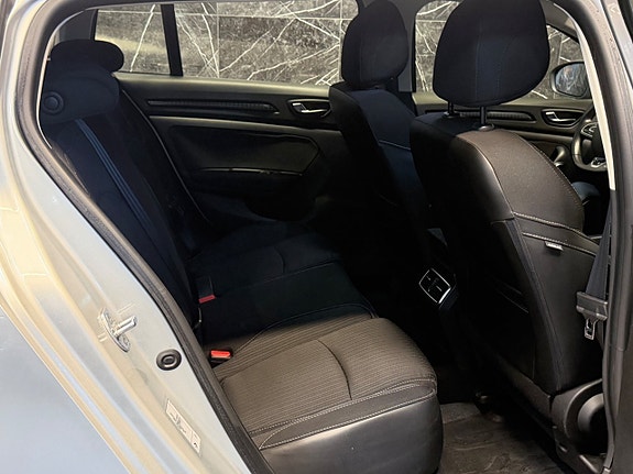 Renault Megane 16 of 22
