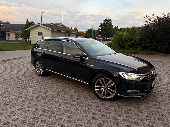 Volkswagen Passat 2 of 5