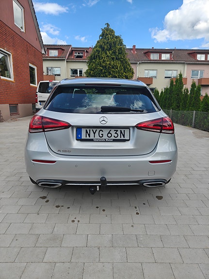 Mercedes-Benz A180 3 of 5