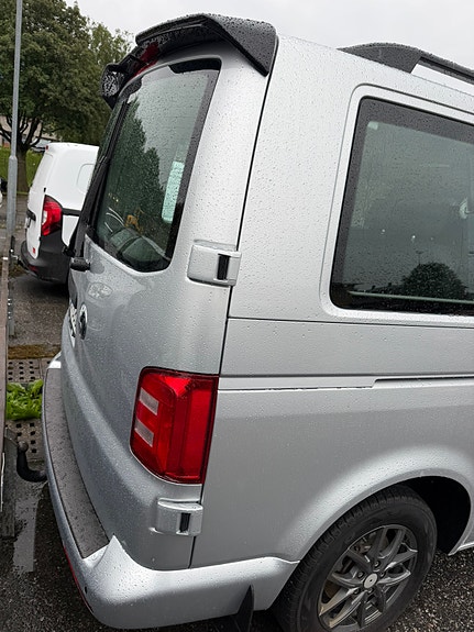 Volkswagen Caravelle 3 of 5