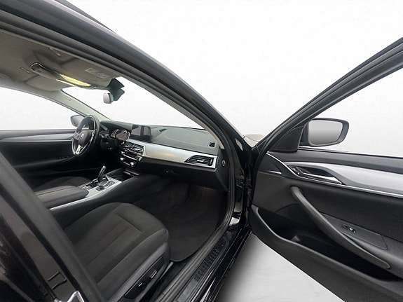 BMW 520d 26 of 30