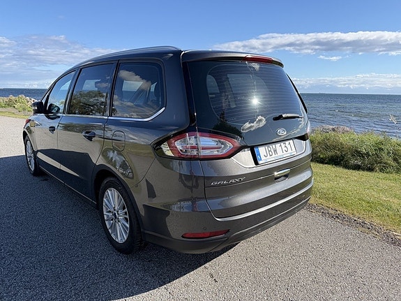 Ford Galaxy 3 of 5