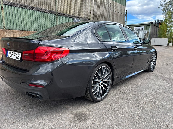 BMW M550i 5 of 5