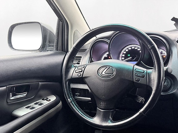 Lexus RX400h 12 of 18