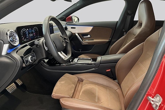 Mercedes-Benz CLA200 8 of 15