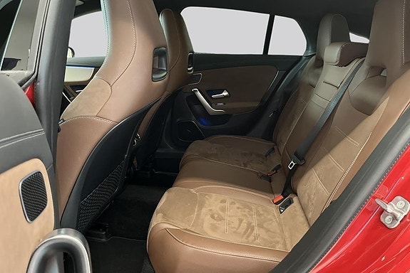 Mercedes-Benz CLA200 9 of 15