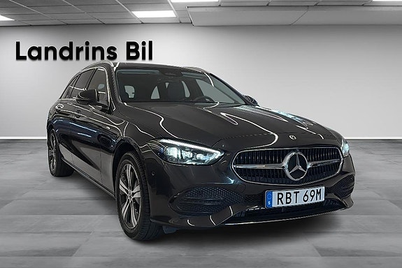 Mercedes-Benz C300 3 of 5
