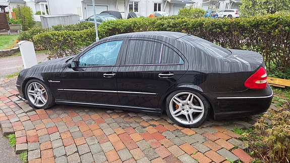 Mercedes-Benz E55 2 of 5