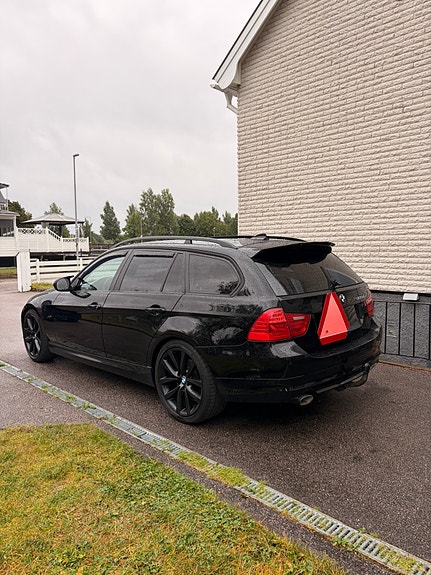 BMW 320d 5 of 14
