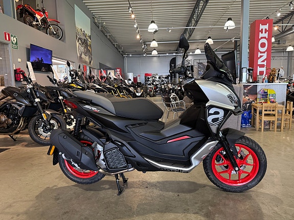 Aprilia SR GT 200 Sport #Endast 15mil# 2 of 5